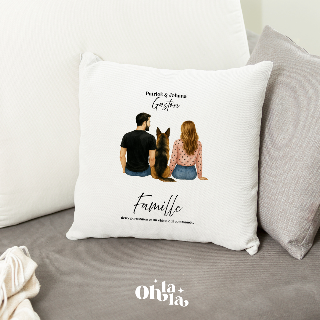 🛋️ Coussin Couple & chien – Personnalisable